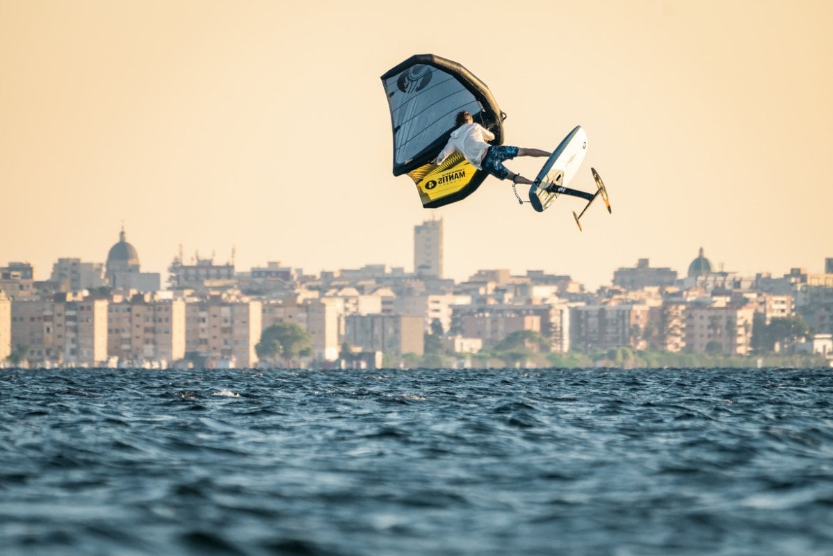 Lo Stagnone Sicily wingfoil holidays
