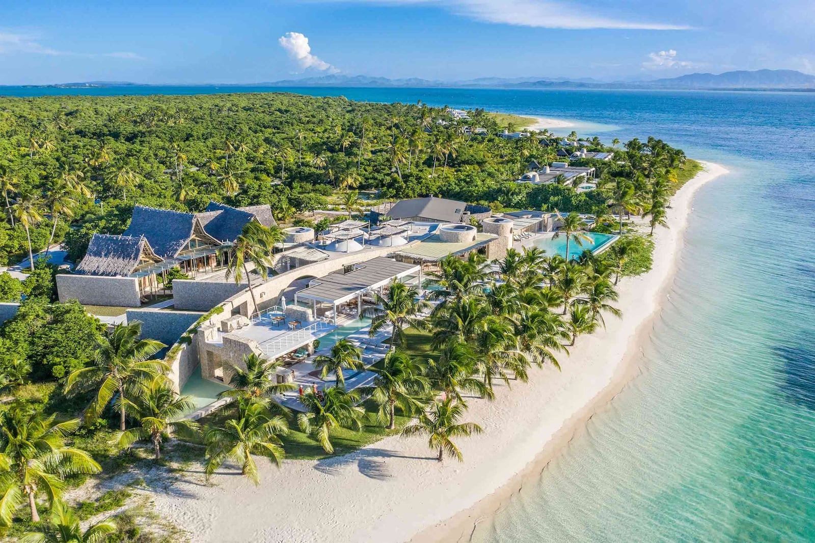 Luxury wingfoiling Holidays