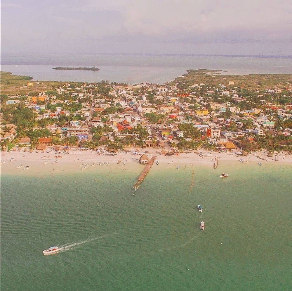 Holbox Island wingfoil holidays
