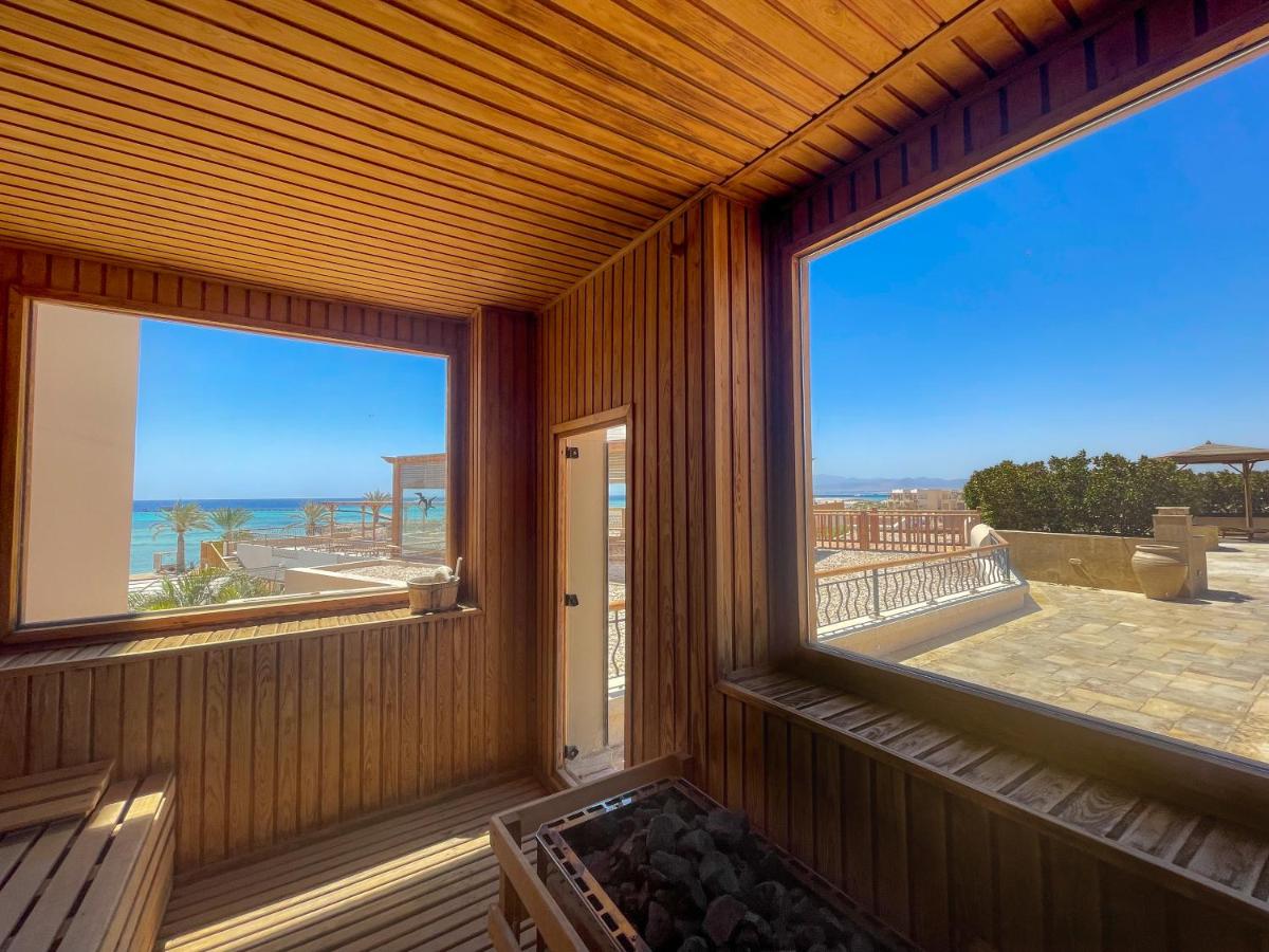 The Breakers Kitesurf And Dive Lodge, Soma Bay - wingfoil holidays