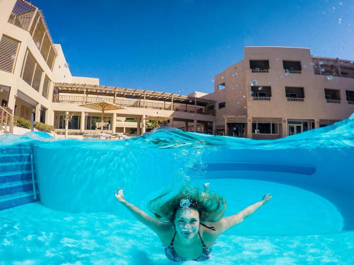 The Breakers Kitesurf And Dive Lodge, Soma Bay - wingfoil holidays