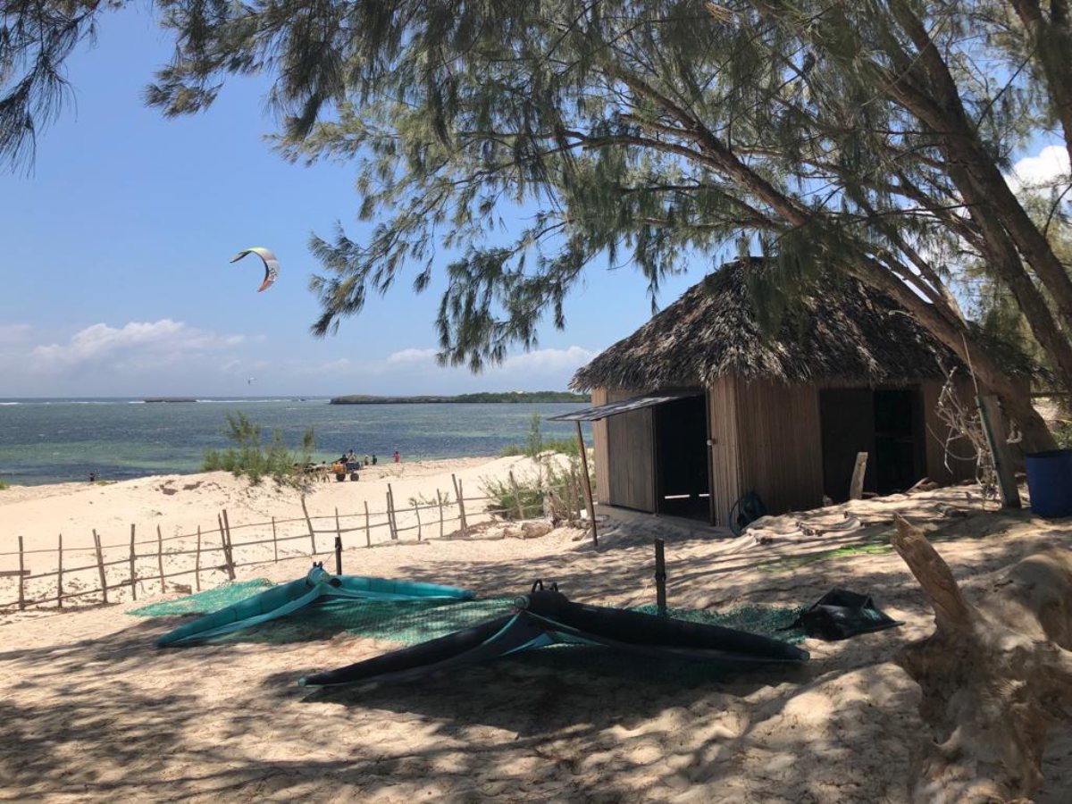 Sakalava Beach Kitesurf Lodge, Sakalava Bay And Emerald Sea - wingfoil holidays