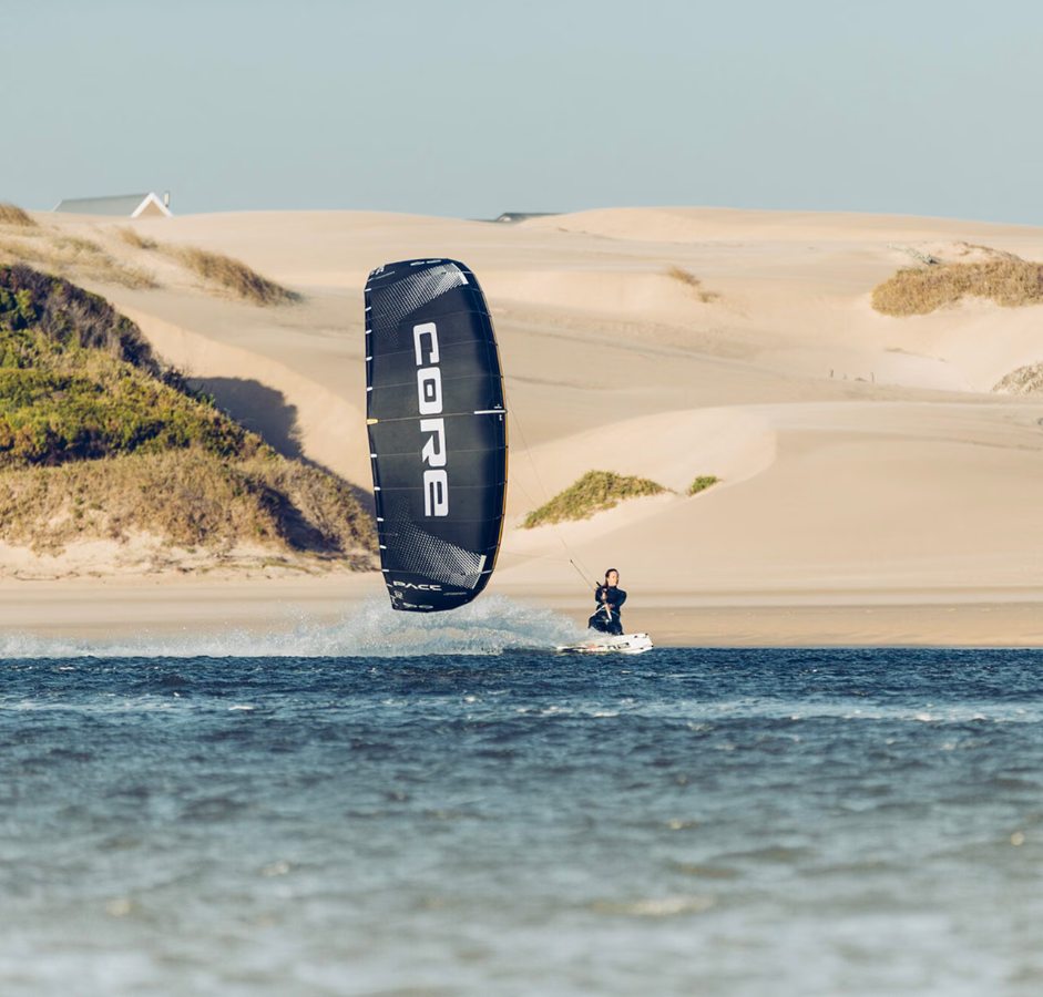 Core Kitesurf and Wingfoil rental centre — Icaraizinho