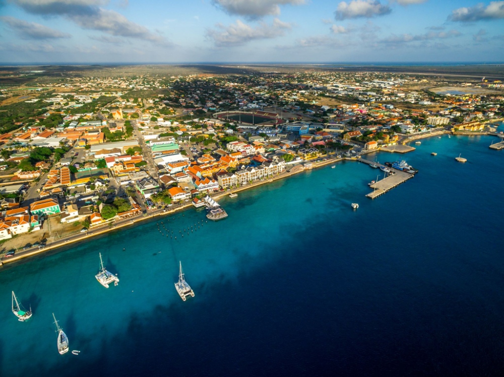 Bonaire wingfoil holidays